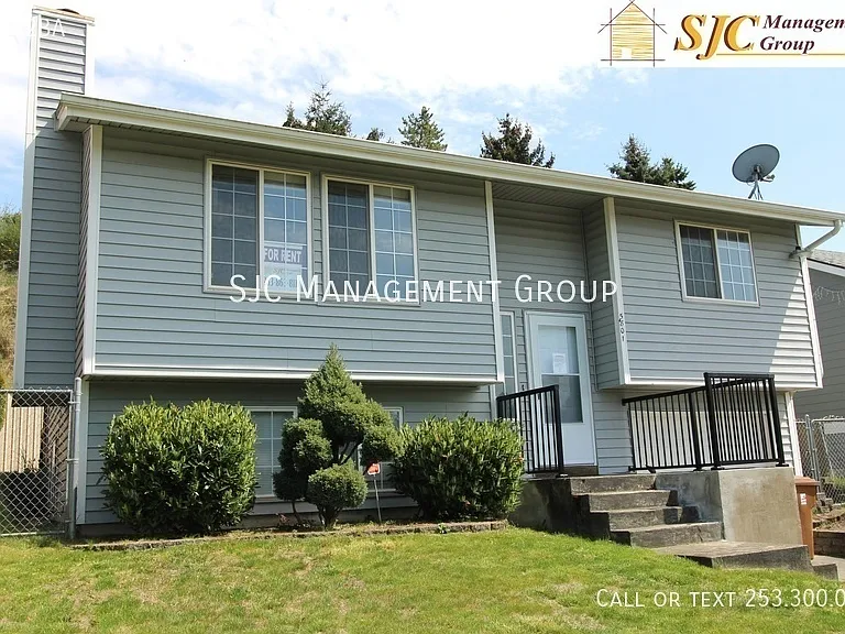 5801 S Gove St — Photo 1