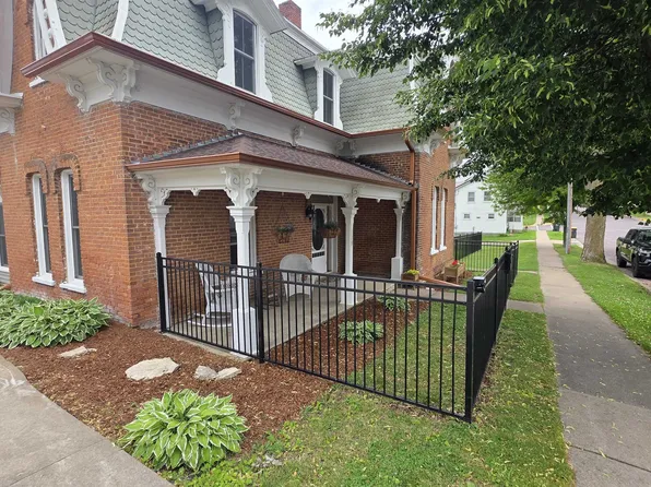 229 N Monroe St, Lancaster, WI 53813