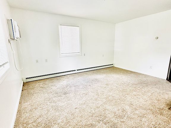 3rd image of 729 Buchanan Ave #1
