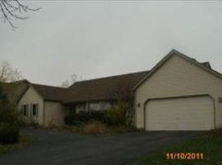 3650 Persimmon Dr, Algonquin, IL 60102