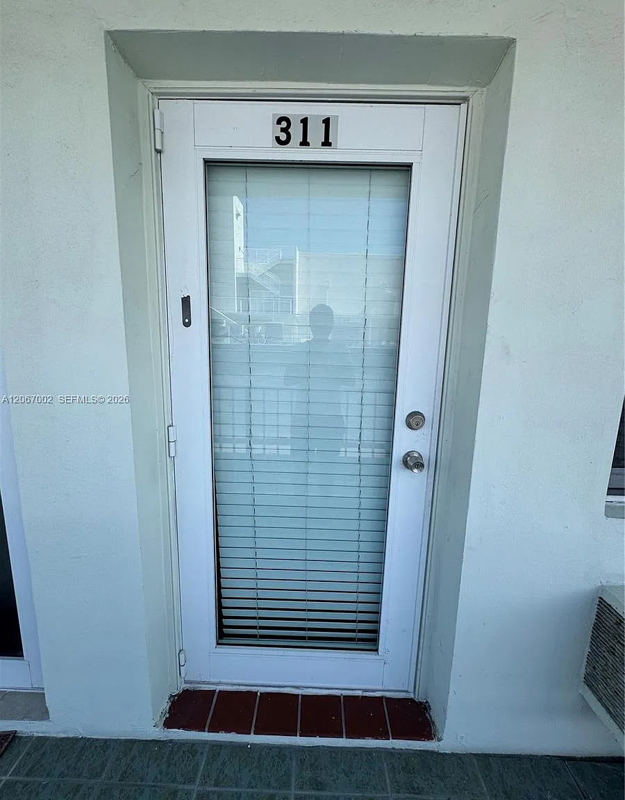 Washington Center Condo — Photo 1