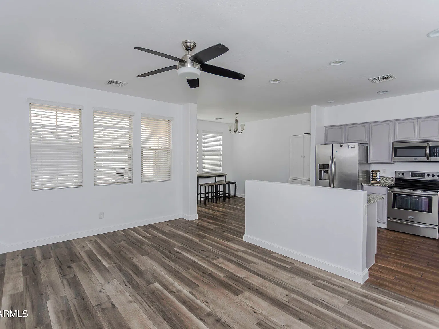 2 bed, 2.5 bath, 1285 sqft, $1,695 — Photo 4
