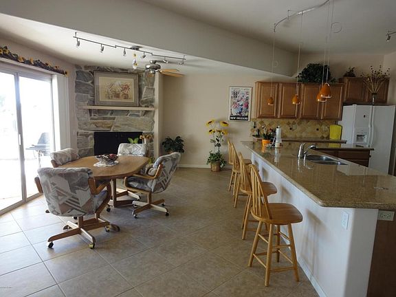 5th image of 11009 W Willowbrook Dr