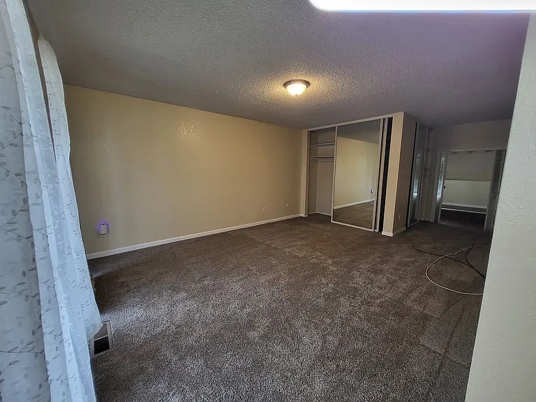 5215 Bayview Ave — Photo 12