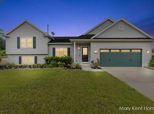 11409 Barnsley Rd SE, Lowell, MI 49331