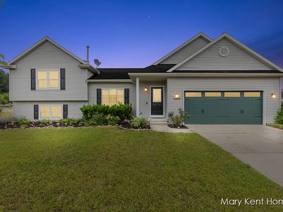 11409 Barnsley Rd SE, Lowell, MI, 49331