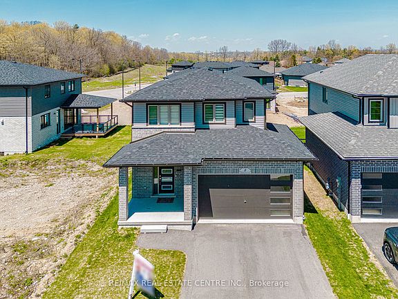 2nd image of 8 Moon Cres