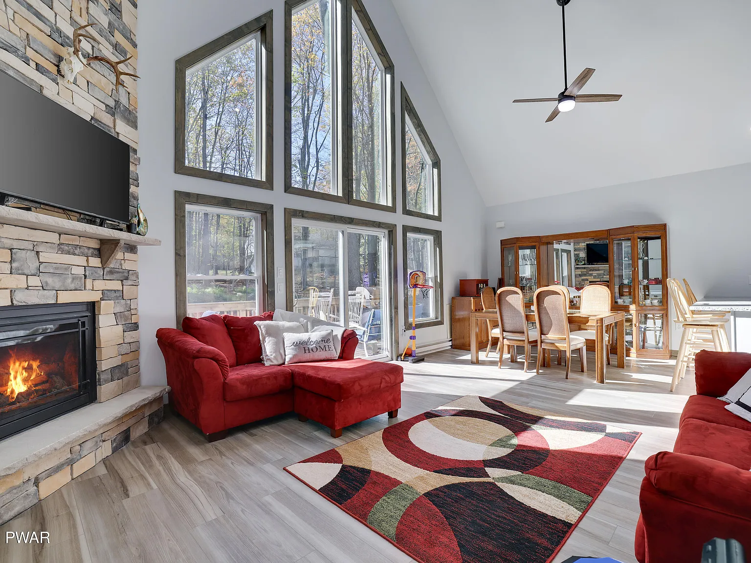 4 bed, 1469 sqft, $2,295 — Photo 3