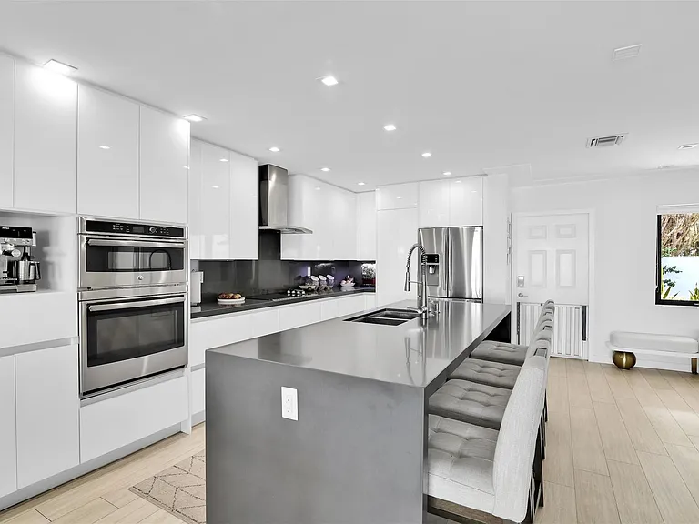 1035 Boca Cove Ln — Photo 14