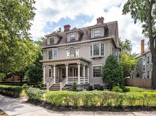 33 Colonial Cir, Buffalo, NY 14222