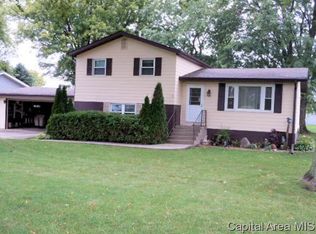 307 S Holloway St, Alexis, IL 61412