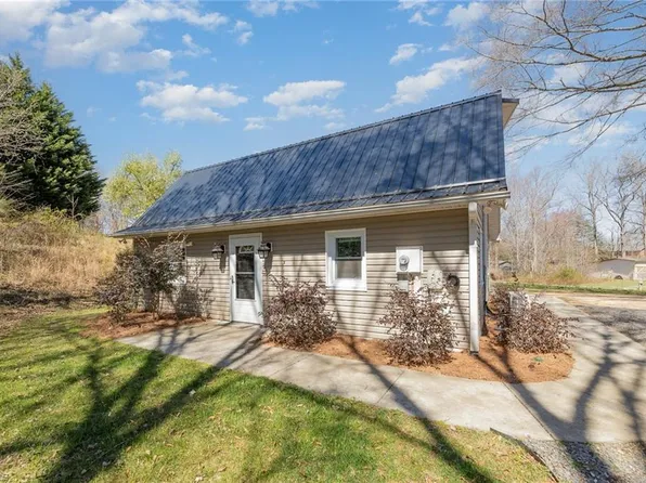 1832 State Highway 801 S, Advance, NC 27006