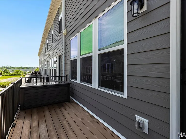 8924 Gateway Cir — Photo 28