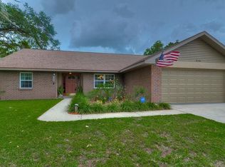 526 Clemons Rd, Brandon, FL 33510