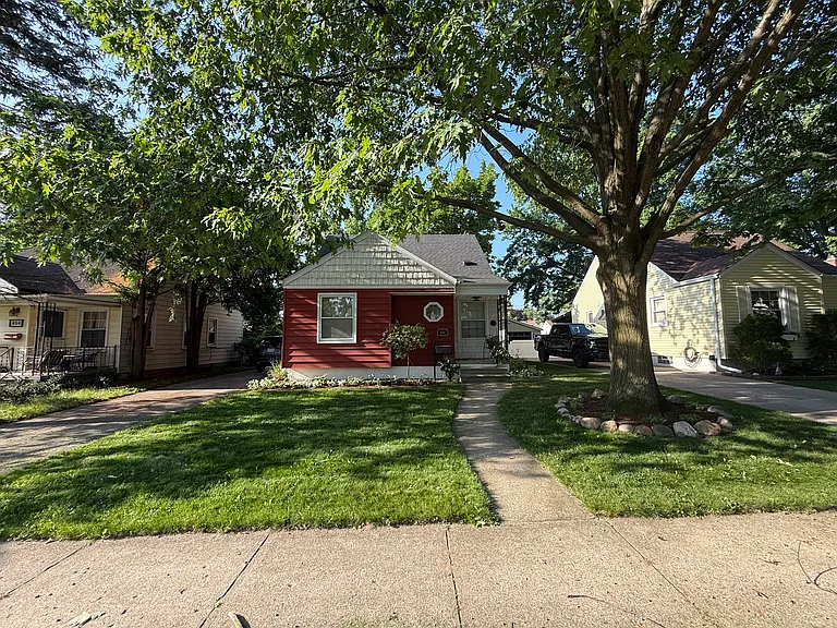 444 Roth Blvd — Photo 2
