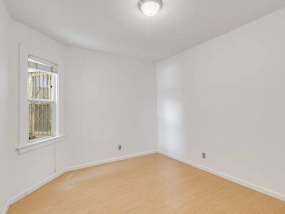 5th image of 3388A 16th St