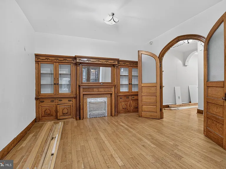 4011 Pine St — Photo 4