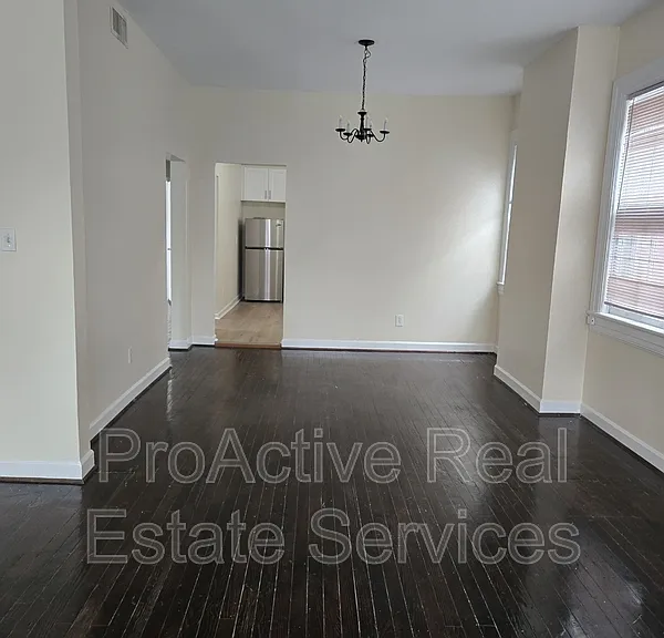 910 Colonial Ave — Photo 8