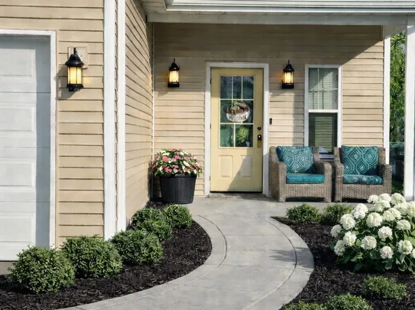 1205 Tower Ln, Porter, IN 46304