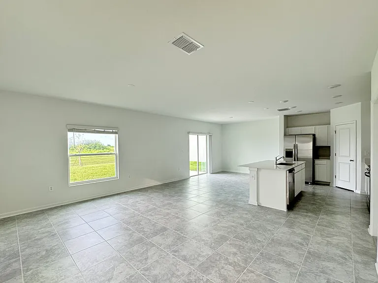 553 Reggie Rd — Photo 14