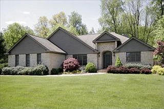 1st image of 152 Lakewood Dr