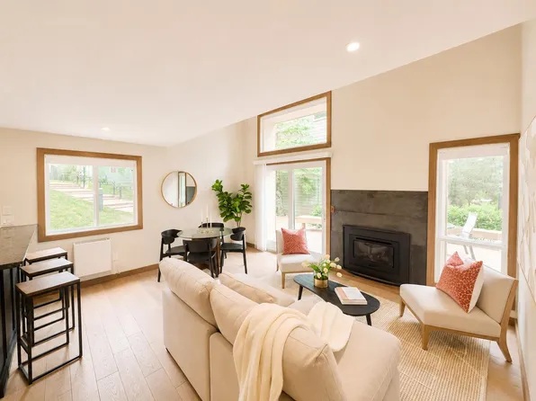 2224 Bonne Vie Condo Dr, Sun Valley, ID 83353