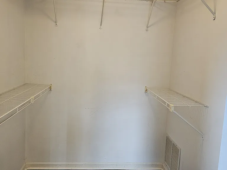 738 N Gary Ave #201 — Photo 13