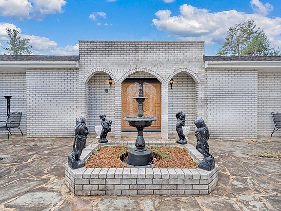 3rd image of 200 Bonbrook Mill Rd