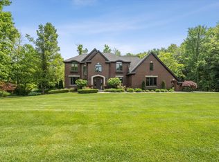 8130 Southshore Dr, Brighton, MI