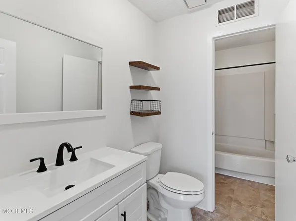 58 Frontier Way, Tinton Falls, NJ 07753