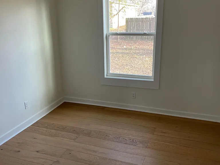 306 Poplar Aly #A — Photo 5