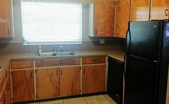 5th image of 1601 Beachwood Dr