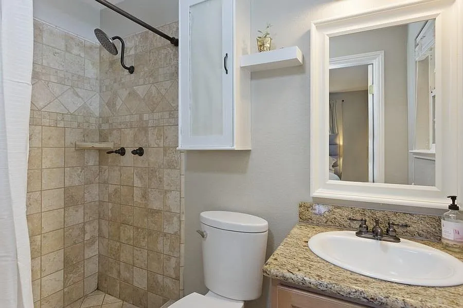 Building Photo - 8247 Seeno Ave