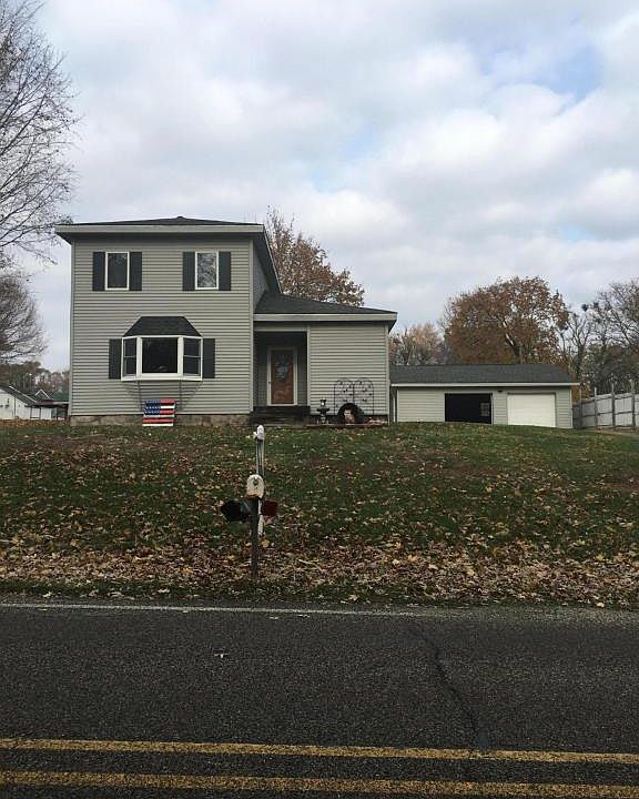 1st image of 1020 Yeomans St