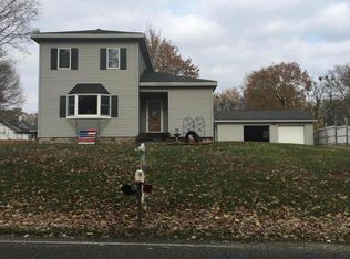 1020 Yeomans St, Ionia, MI