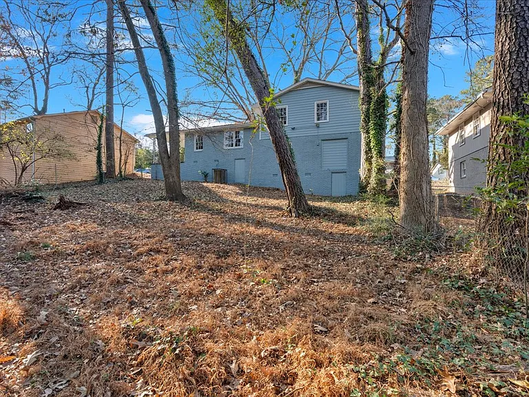 2080 Bluffton Way — Photo 2