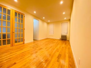 25-50 30th Rd, Astoria, NY 11102