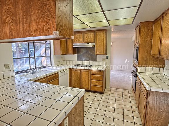 4th image of 2825 Klein Rd
