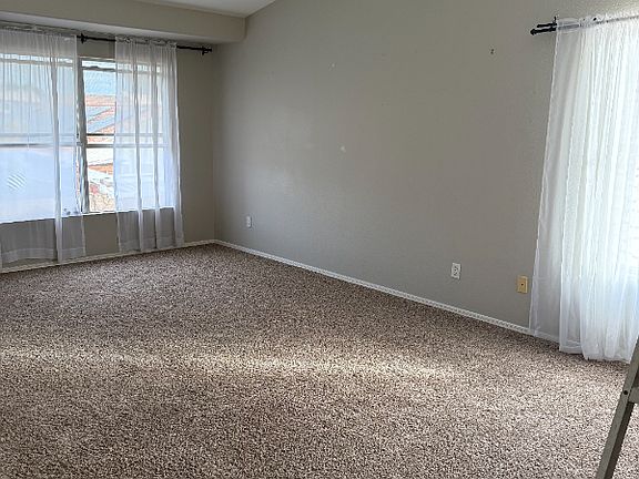 4th image of 8924 W Tierra Buena Ln