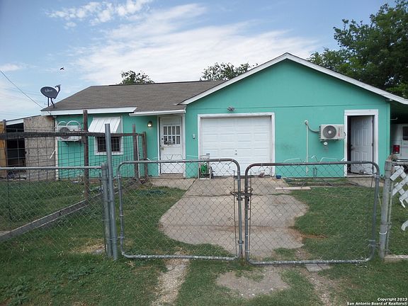 3rd image of 302 Koehler Ct