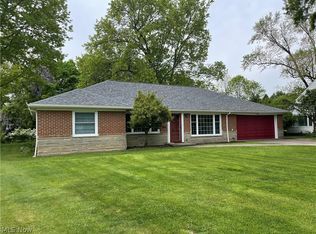 20715 Parkcliff Dr, Cleveland, OH 44126