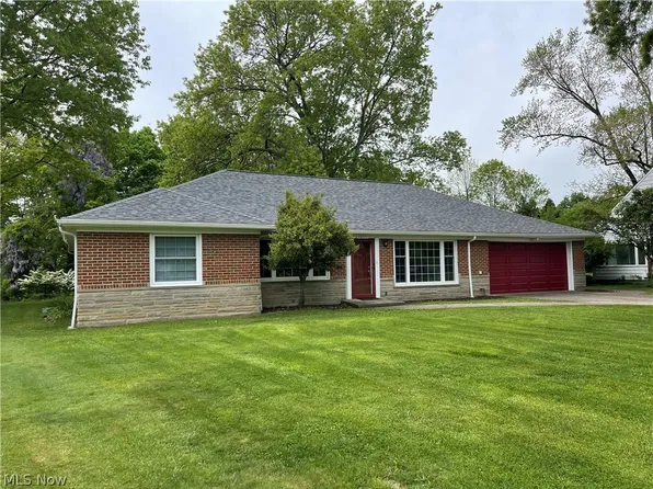 20715 Parkcliff Dr, Cleveland, OH 44126