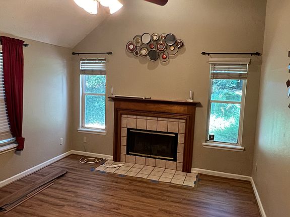 2nd image of 2204 Shangri La Ln
