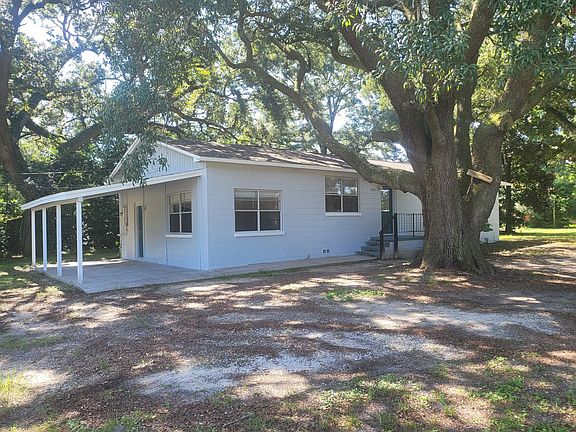 4th image of 8010 Beaver Cir