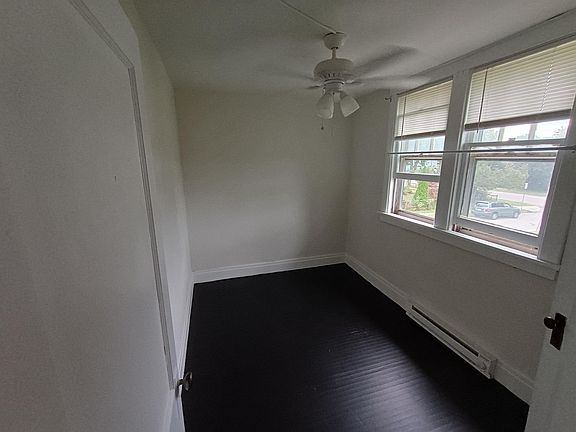 2nd image of 86 Guernsey St Unit 2