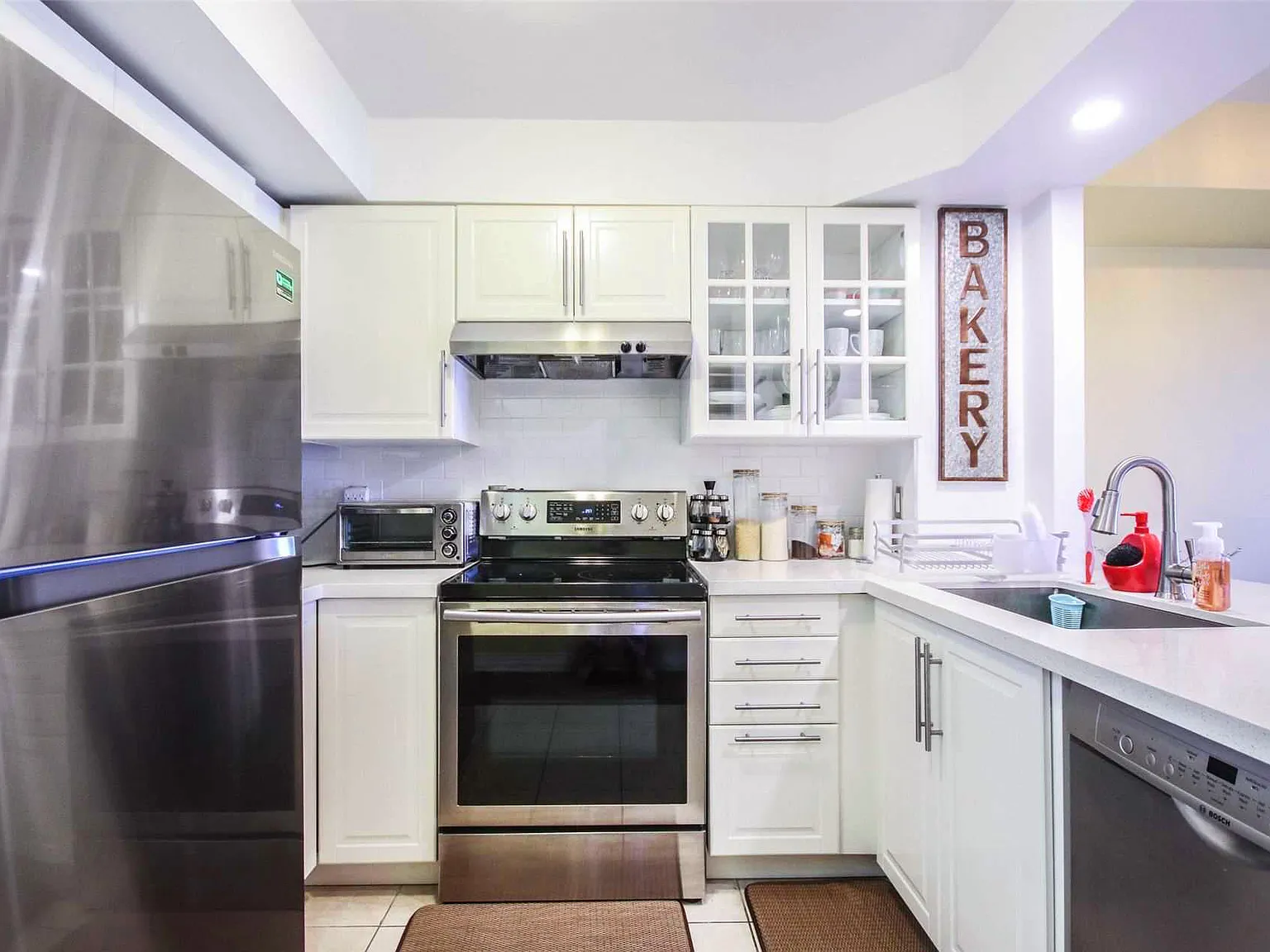 2 bed, 8350 sqft, $2,490 — Photo 2