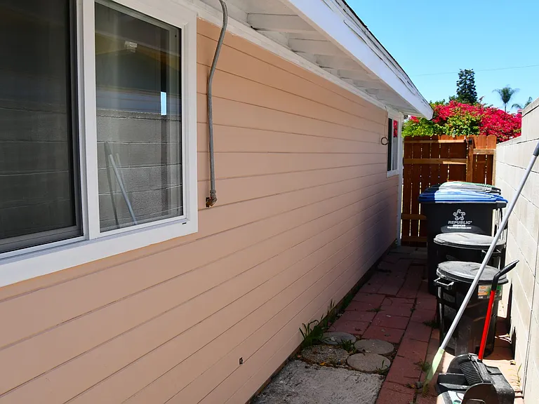 2432 W Transit Ave — Photo 32