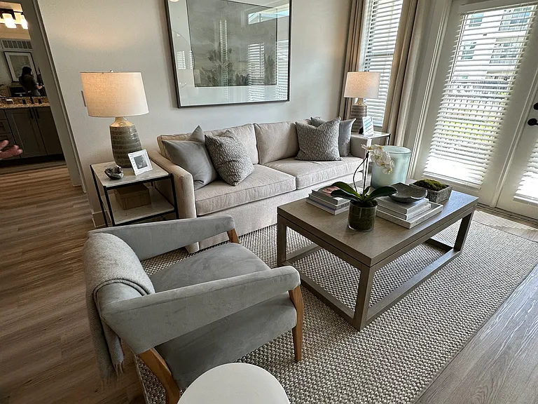 3035 Walnut Bend Ln — Photo 17