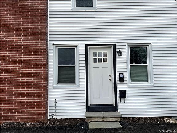 4th image of 17 Harriman Ave #B