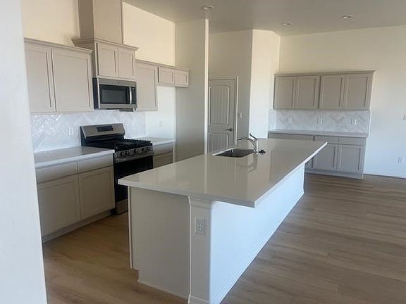 2nd image of 3356 W 36th St